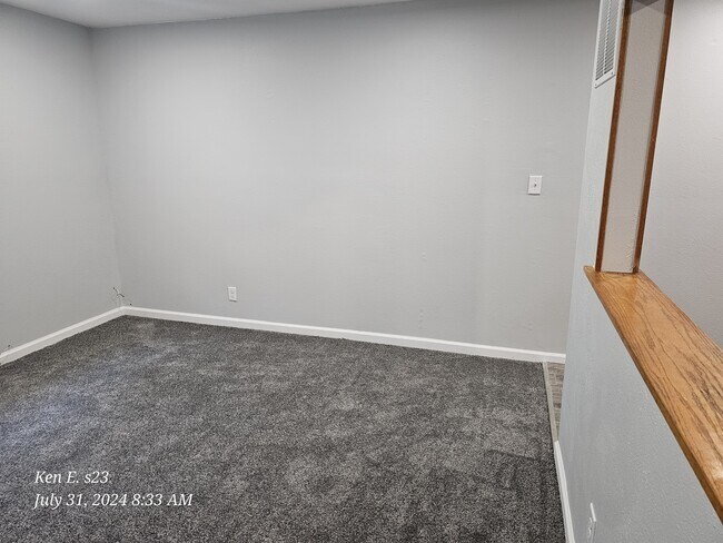 Building Photo - 26154 Rogers Rd