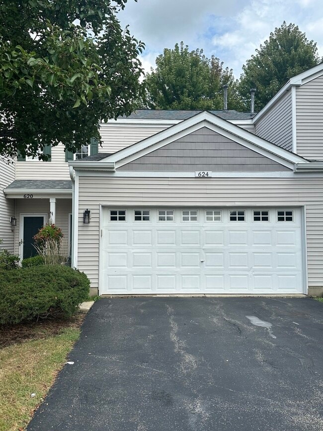 Building Photo - 624 Blackstone Ct