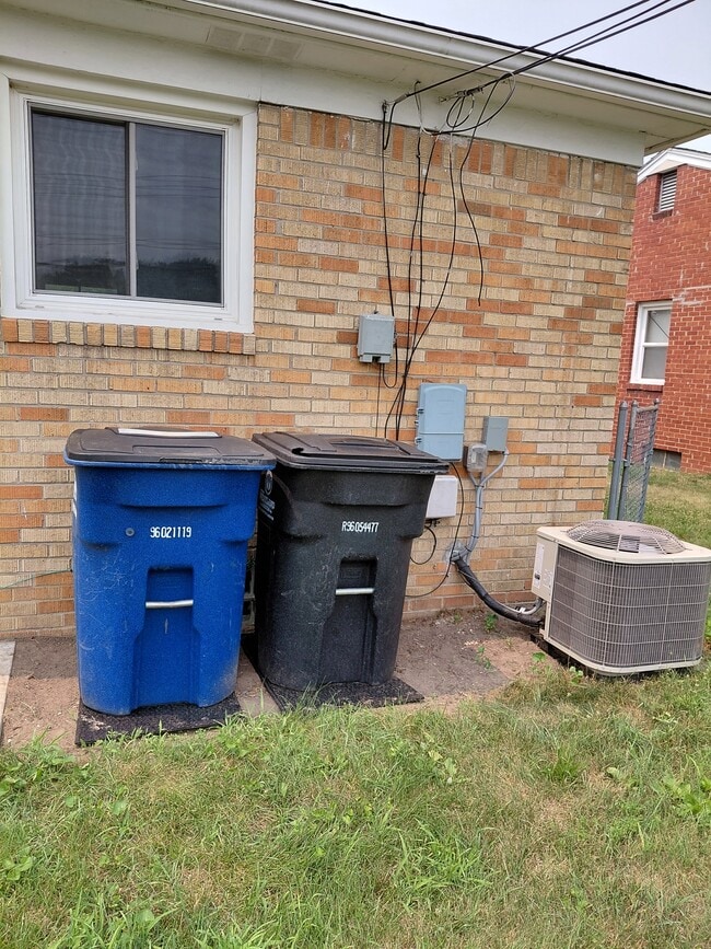 Building Photo - 2505 Stieber Ave