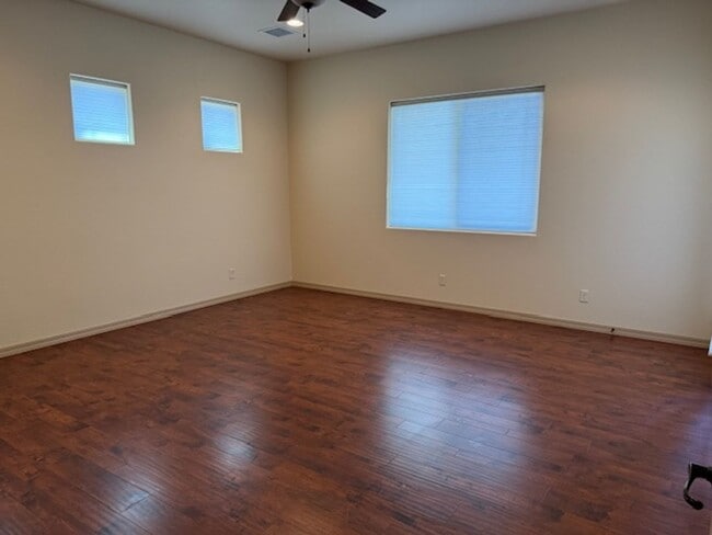 Building Photo - Gorgeous 3-bedrooms, 2-baths home located in Willow Hills! "In Prescott"