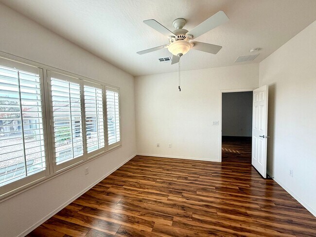 Building Photo - Great single-story two bedroom home in Sun City Aliante with golf course view