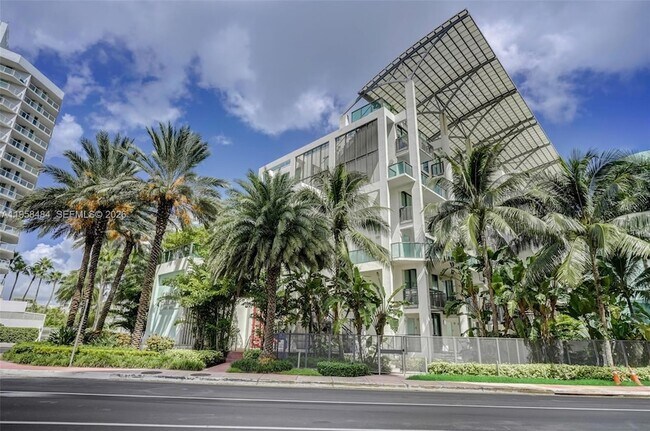 Building Photo - 6000 Collins Ave