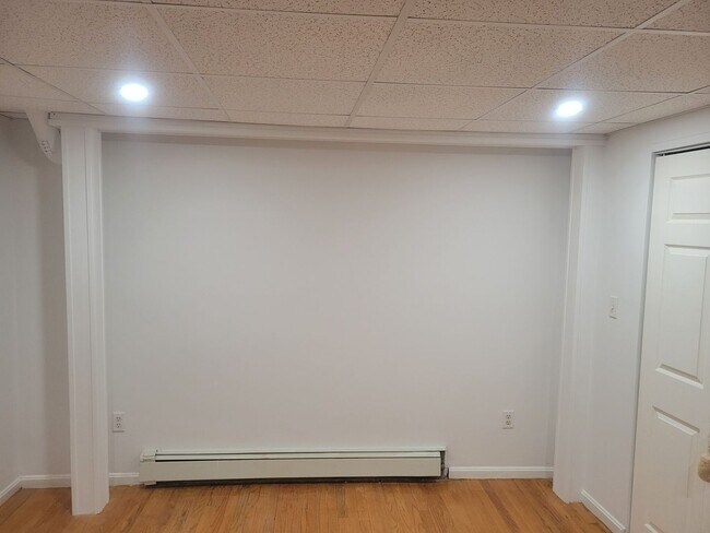 Building Photo - HOT NORTH END LISTING!!!!