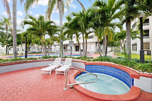 Building Photo - 2861 N Oakland Forest Dr