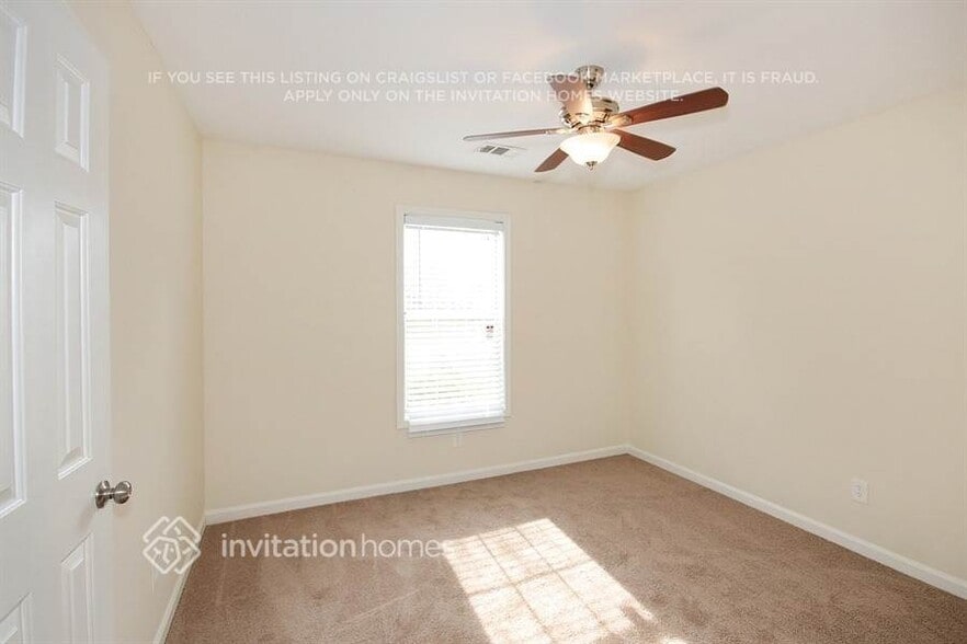 Building Photo - 320 Ashland Manor Dr
