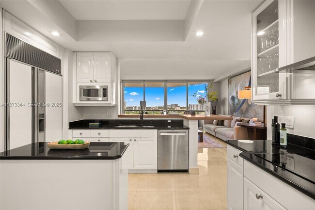 Building Photo - 21200 Point Pl