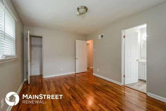 Building Photo - 1426 Faris Ave