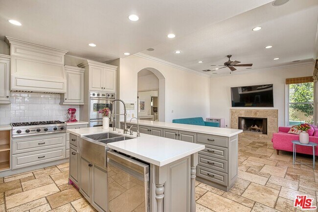 Building Photo - 3458 Malaga Ct