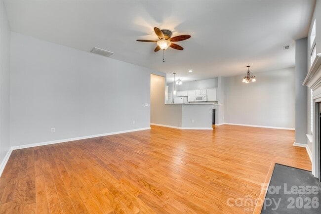 Building Photo - 618 Bayou Cir