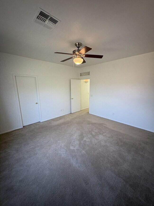 Building Photo - Rancho Sahuarita