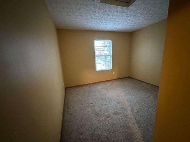 Building Photo - 135 Saratoga St