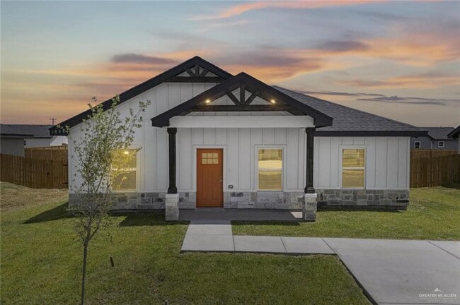 Building Photo - 15 Unity Dr