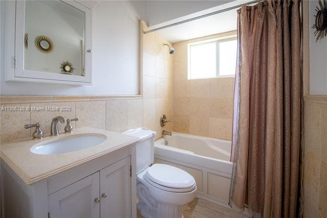 Building Photo - 928 Escobar Ave