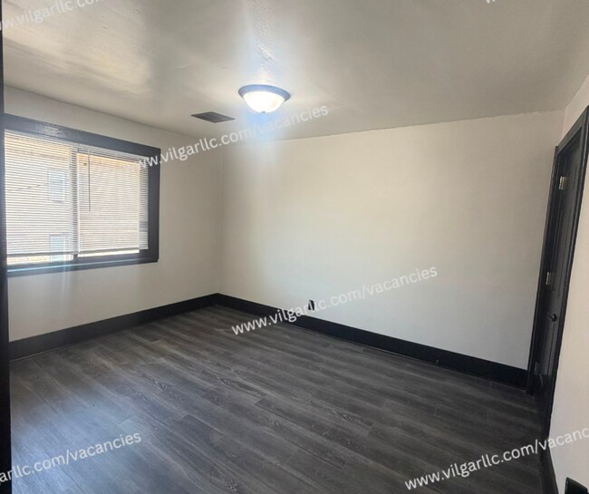 Building Photo - 5035 Tod Ave