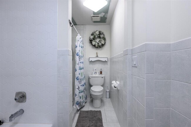 Building Photo - 1477 Park Beach Cir