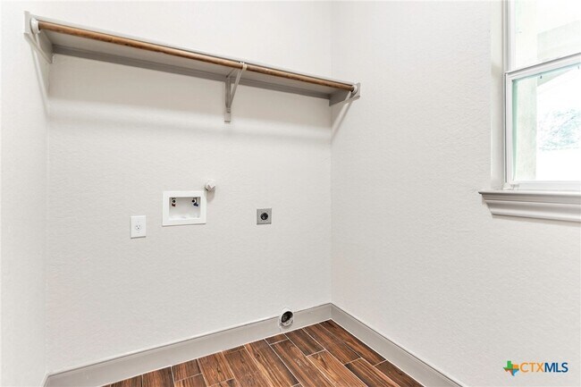 Building Photo - 2560 Puter Creek Rd