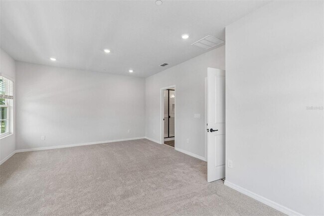 Building Photo - 4357 Roush Ave