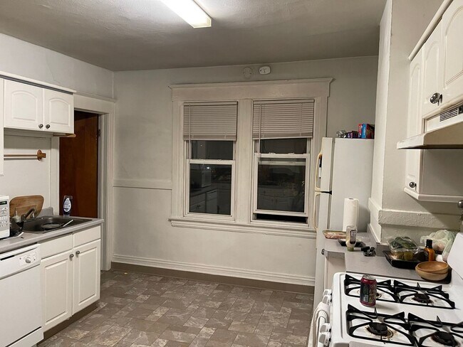 Building Photo - 231 Ashworth Pl