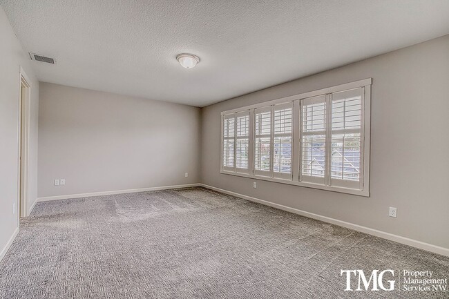 Building Photo - Spacious 4  BD Home with Modern Upgrades in Vancouver