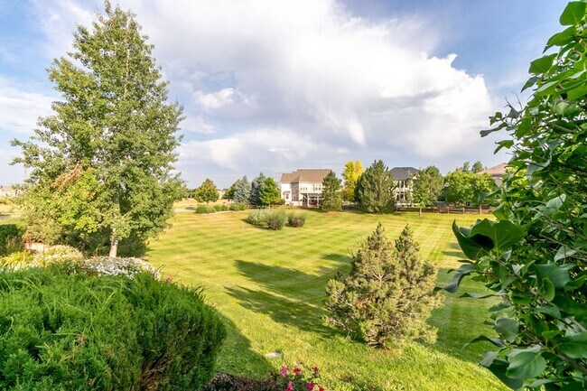 Building Photo - Beautiful ranch style patio home in Fox Meadows golf community.