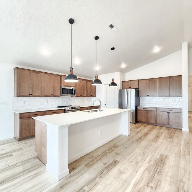 Building Photo - Newer Caldwell Home