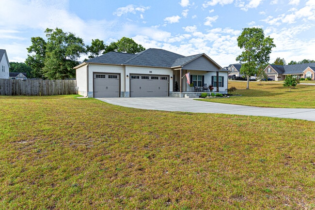 Building Photo - 130 Blue Chip Ct