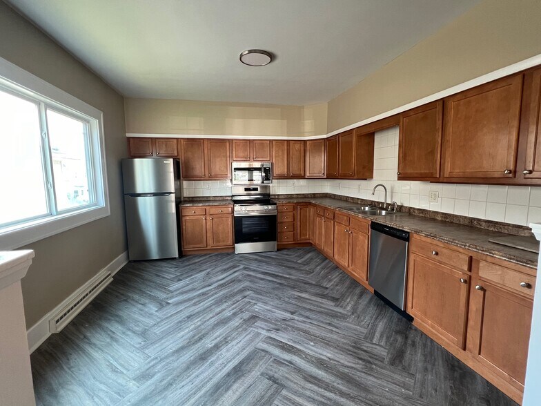 Building Photo - 3840 Olive Ave