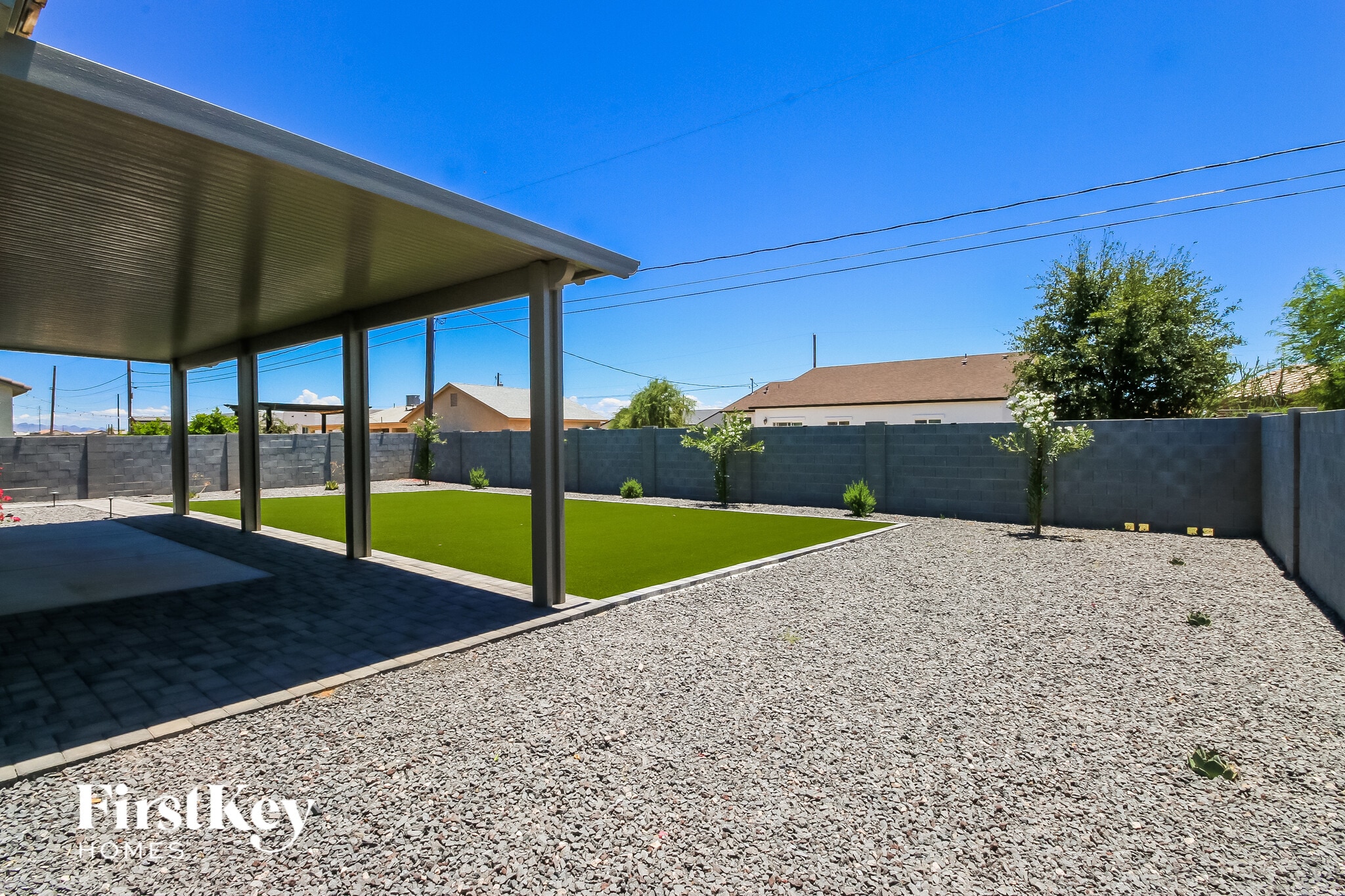 Building Photo - 5699 E Red Bird Ln