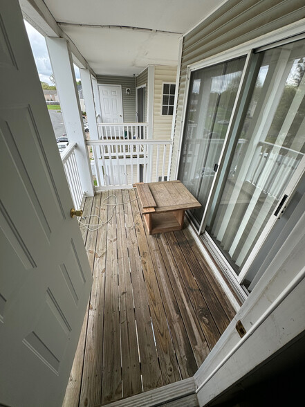 Building Photo - Room in Condo on Plaza Walk Dr