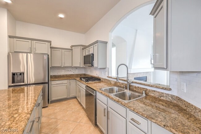Building Photo - 10640 Warrior Ct