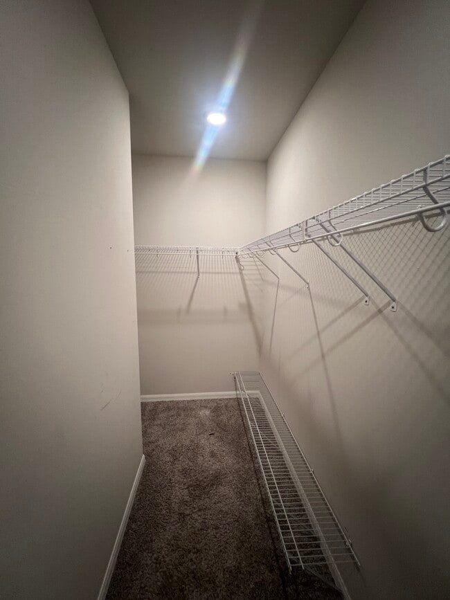 Building Photo - 43699 Cattleman Dr