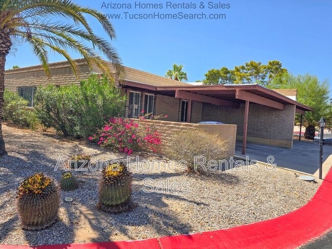 Building Photo - 510 W Cll Lago