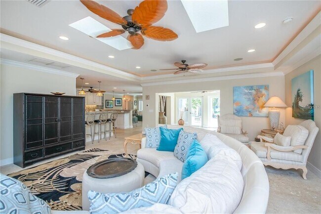 Building Photo - 5645 America Dr