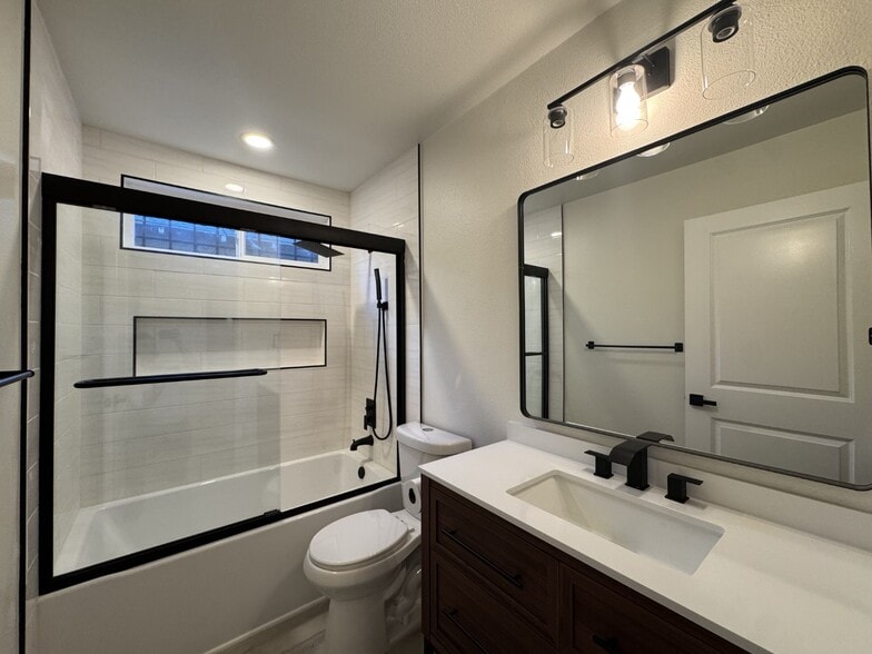 Building Photo - 3219 Colorado Ave