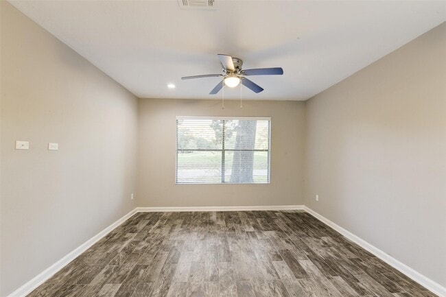 Building Photo - 3491 Balboa Cir