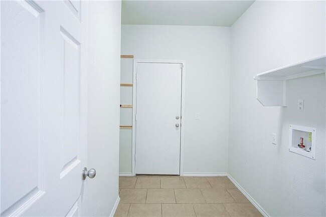 Building Photo - 7200 Longford Trail