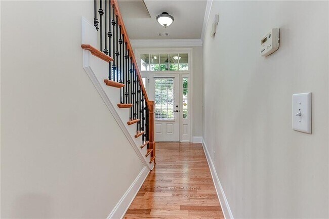 Building Photo - 10424 Park Walk Point