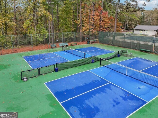 Building Photo - 7379 N Mitchell Ct