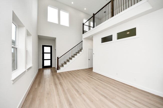 Building Photo - 4338 Avron Dr