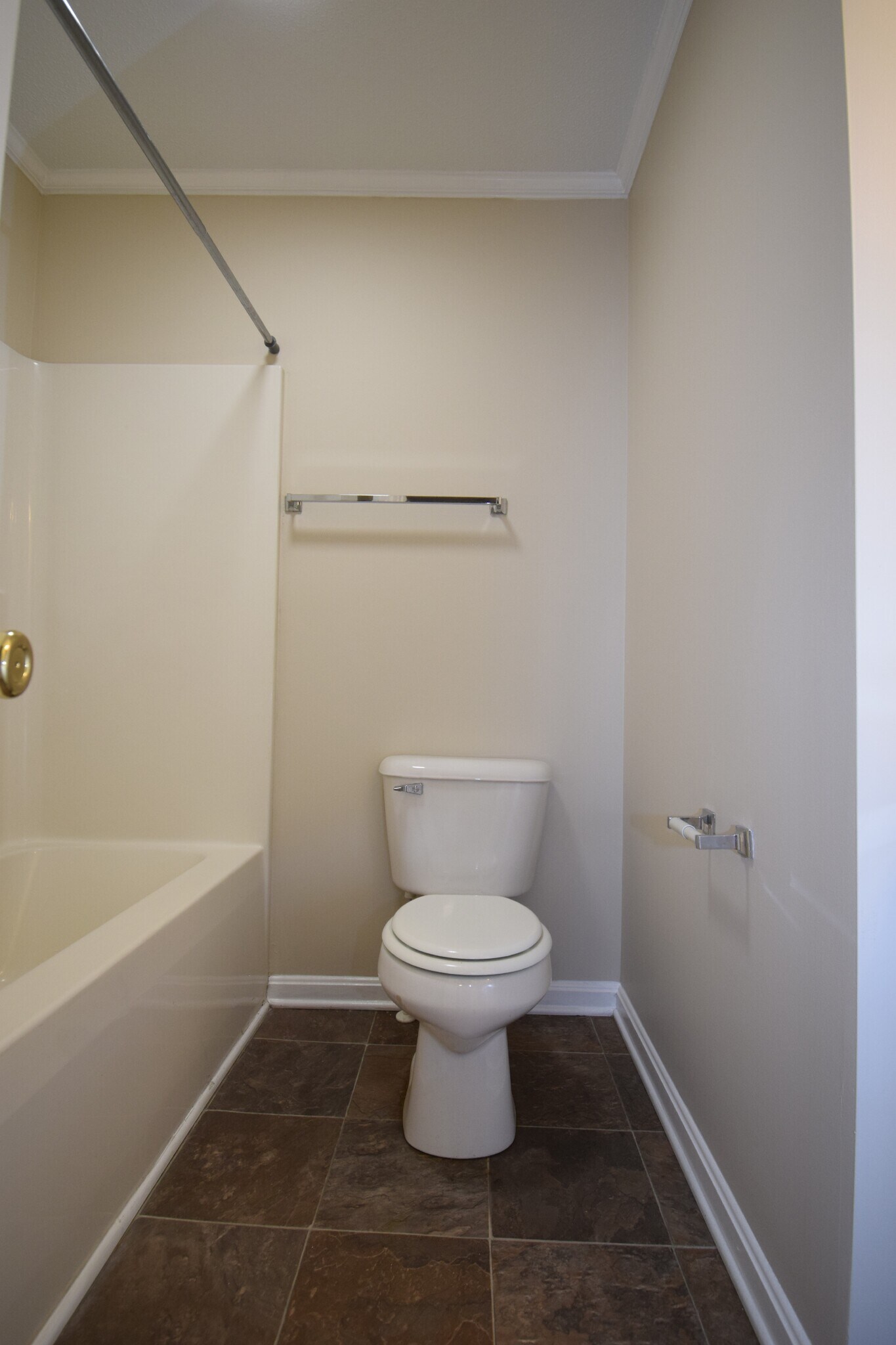 Building Photo - 2380 Vineyard Dr