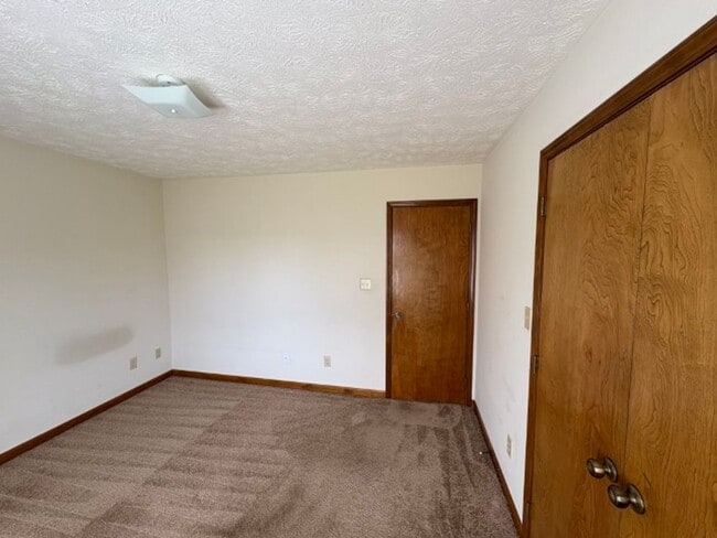 Building Photo - 2 Bedroom 2 Bathroom Duplex Available in H...