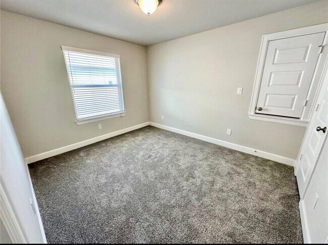 Building Photo - 6512 Cones Ln