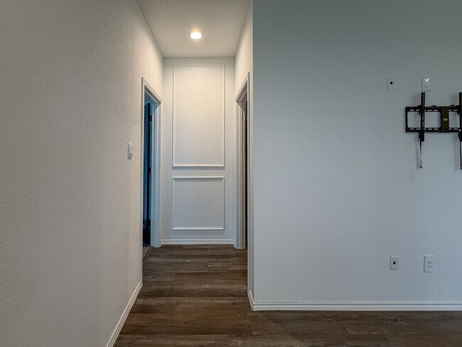 Building Photo - 3101 Emerald Ocean Dr