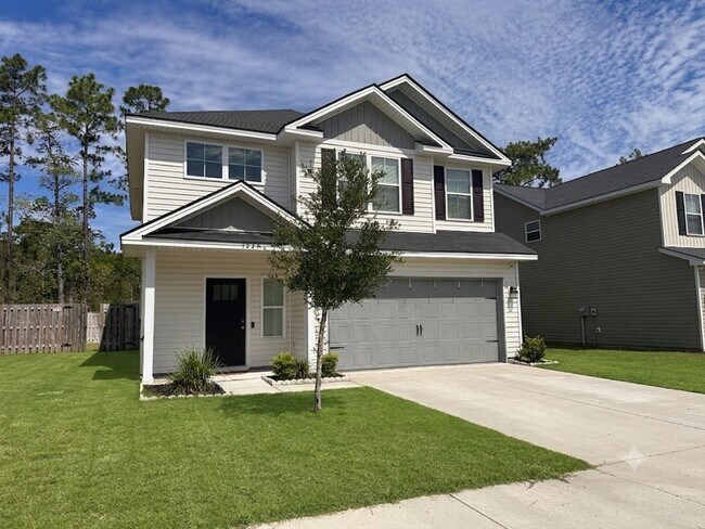 Building Photo - Spacious 3-Bedroom Home in Griffin Park!