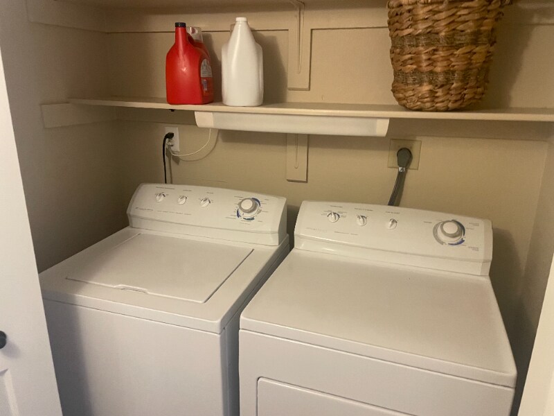 Building Photo - 3210 E Calle De La Punta