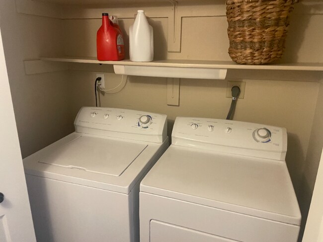 Building Photo - 3210 E Calle De La Punta