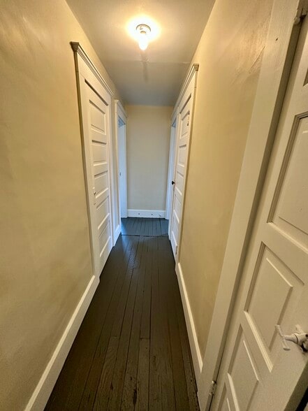 Building Photo - 735 Fountain Sq