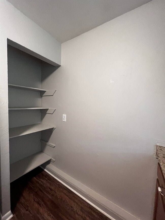 Building Photo - 3515 Falcon Dr