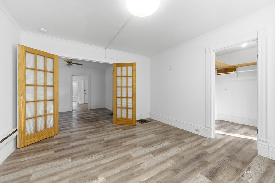 Building Photo - 107 Charles Ave