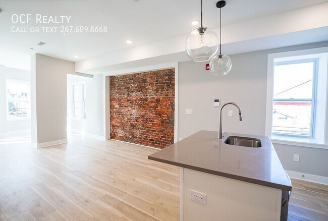 Building Photo - 129 S 49th St